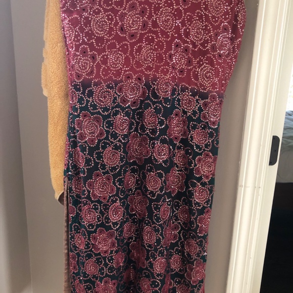 Beautiful Indian Pakistani suit - Picture 7 of 9